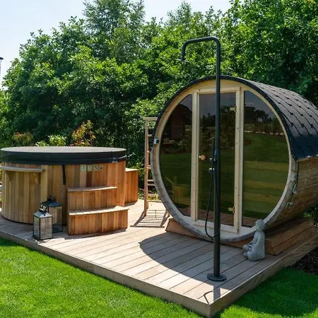 빌라 Roubenka Smetanka *